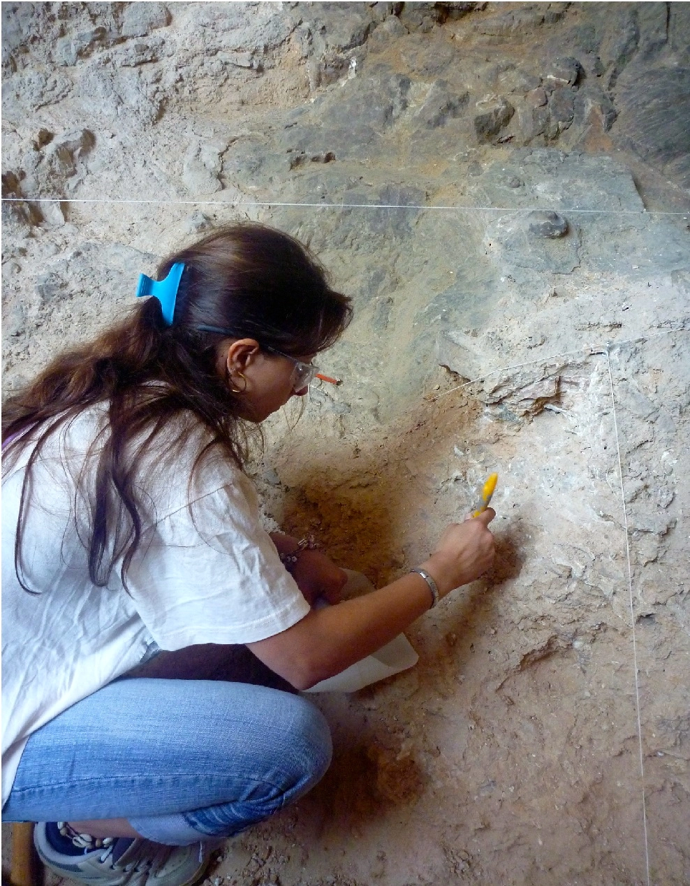 fouilles_grotte_observatoire_elena1.jpg